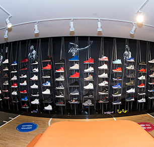 Apre oggi a Milano il primo NBA Store in Italia